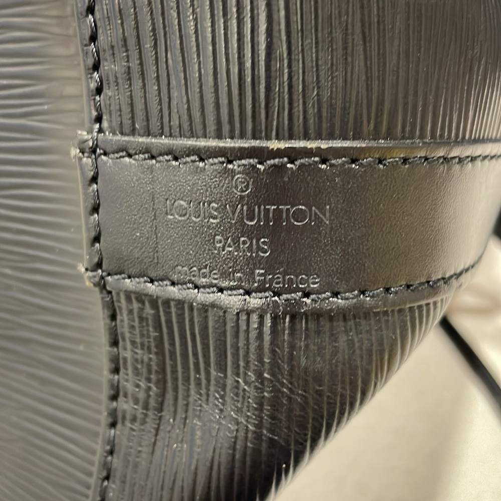 Vintage Louis Vuitton Black Epi Leather Noe Bucket Bag - Picture 7 of 16